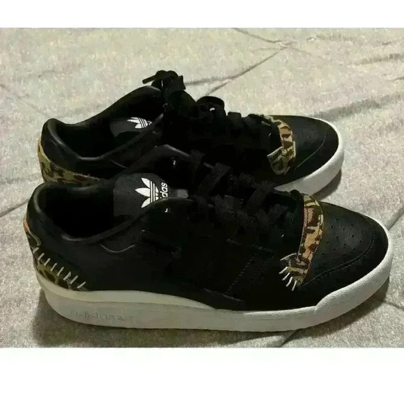Adidas Forum Low Black/Cheetah Size 5.5 - Picture 3 of 5
